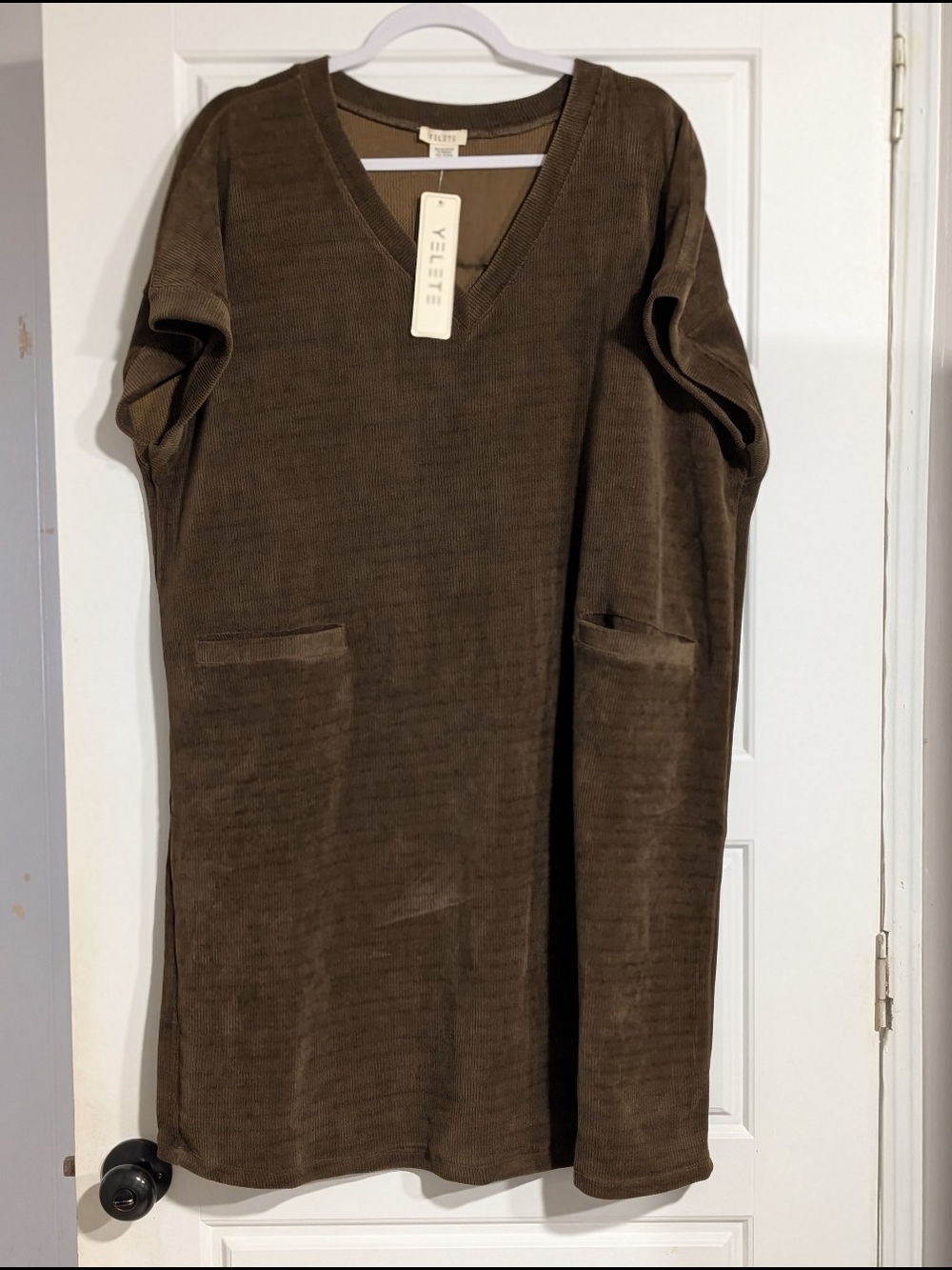 Yelete Olive Green V-Neck Ribbed Midi Dress with Pockets